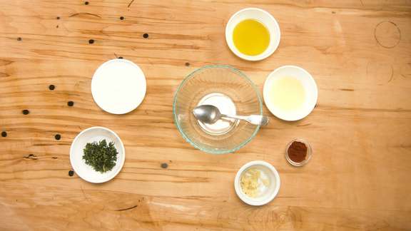 Shishtawook Sauce Step 1