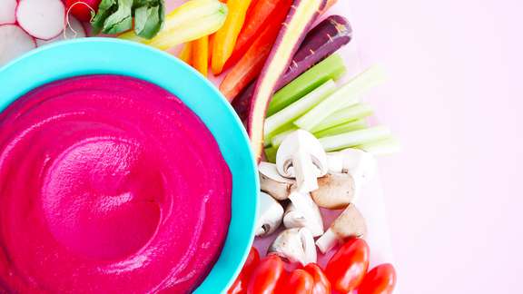 Beet hummus