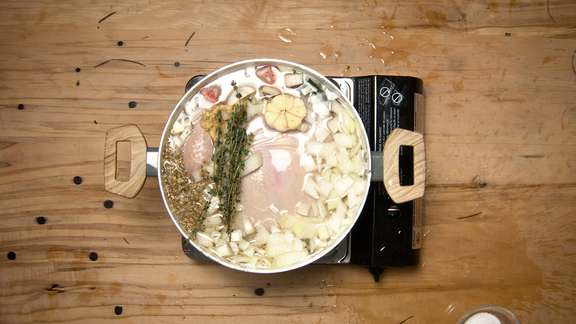 Chicken pot cooking 1