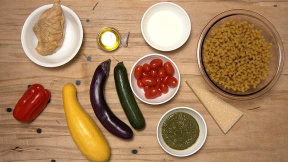 Pesto pasta equipment 00 00 02 01 Still002