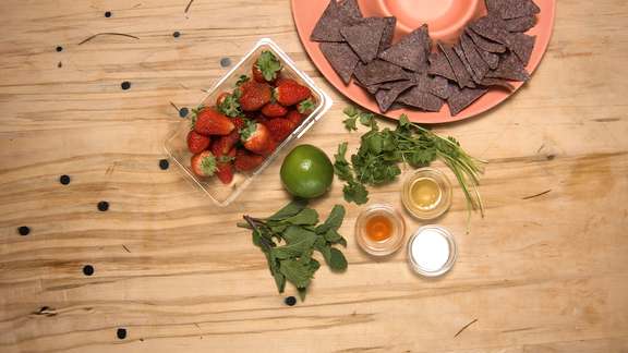 Strawb salsa ingredients