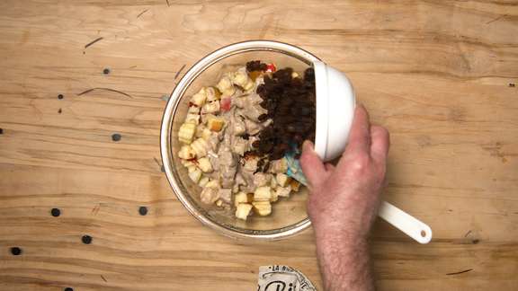 Winter fruit salad raisins