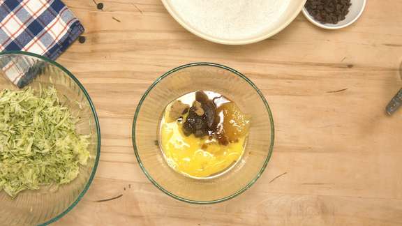 Zucchini chocolate chip muffins step 6a