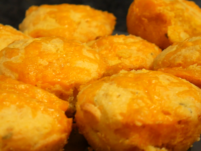 Cheddar cornbread muffins