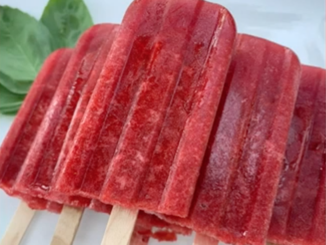 Strawberry popsicle